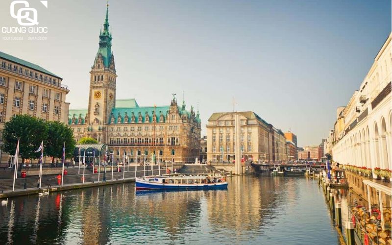 Top các cảng châu Âu lớn nhất năm 2022 - Cảng Hamburg